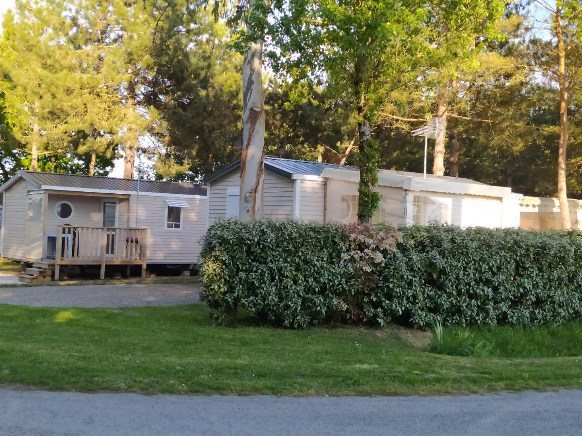 Hotel Camping Les Peupliers Saint-Pere-en-Retz Exterior foto