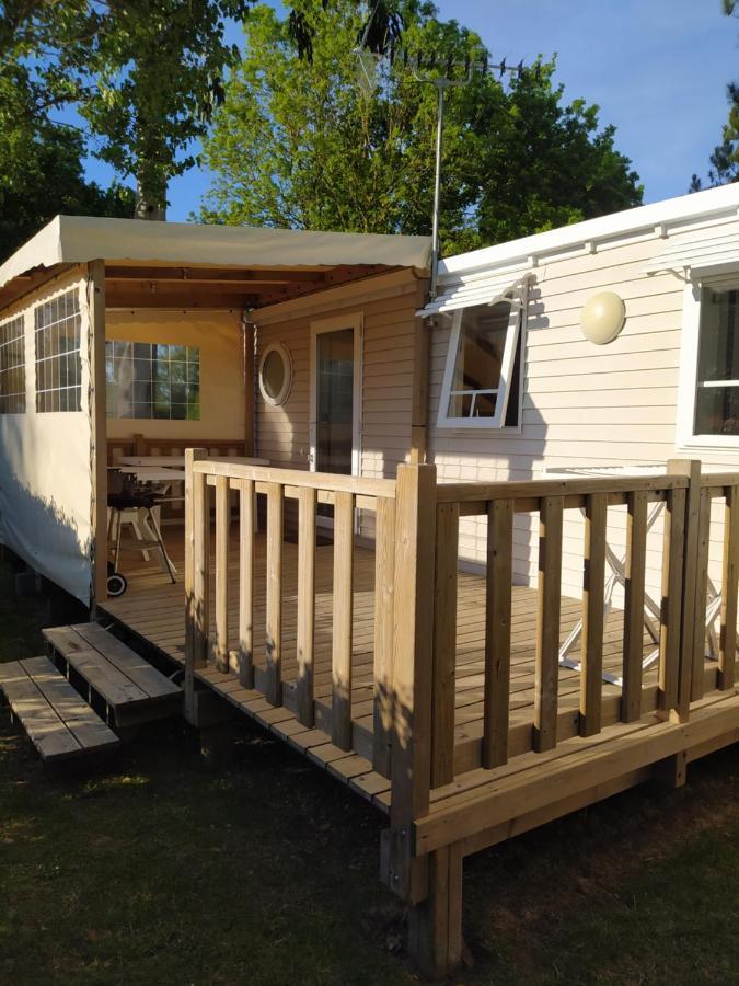Hotel Camping Les Peupliers Saint-Pere-en-Retz Exterior foto
