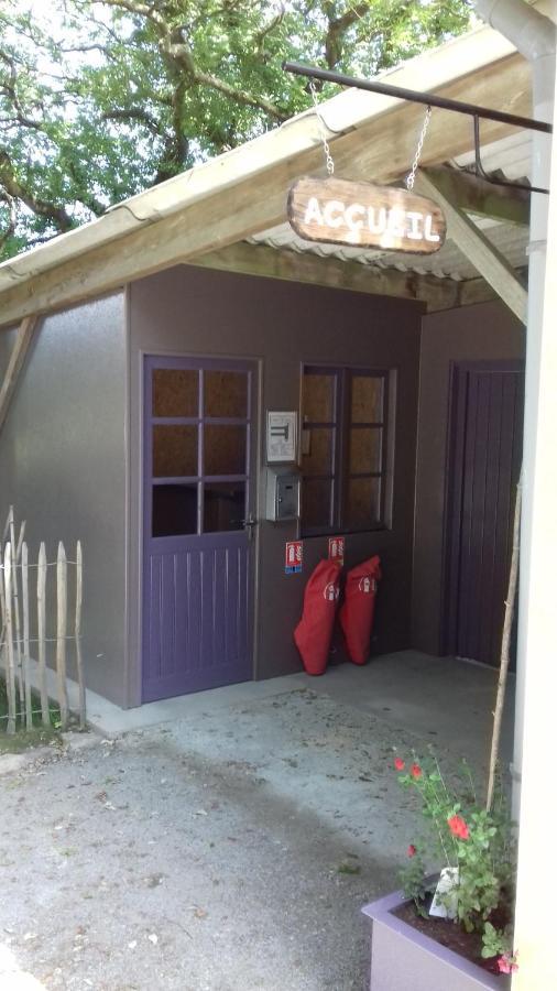 Hotel Camping Les Peupliers Saint-Pere-en-Retz Exterior foto